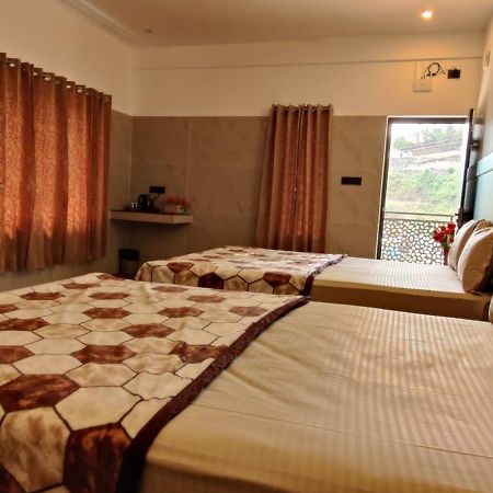 Rr Holiday Homes โกไดกานัล ภายนอก รูปภาพ